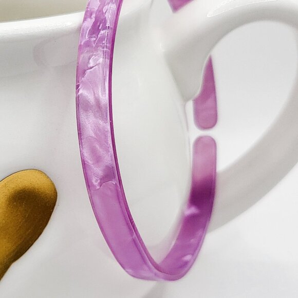 Purple PlumFaux Tortoiseshell Bangle Bracelet - Picture 6 of 6